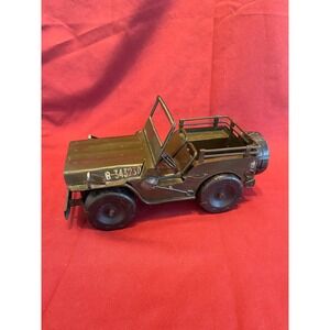 Vintage Metal Military Jeep Model Olive Drab Green B-343230 Decorative Toy
